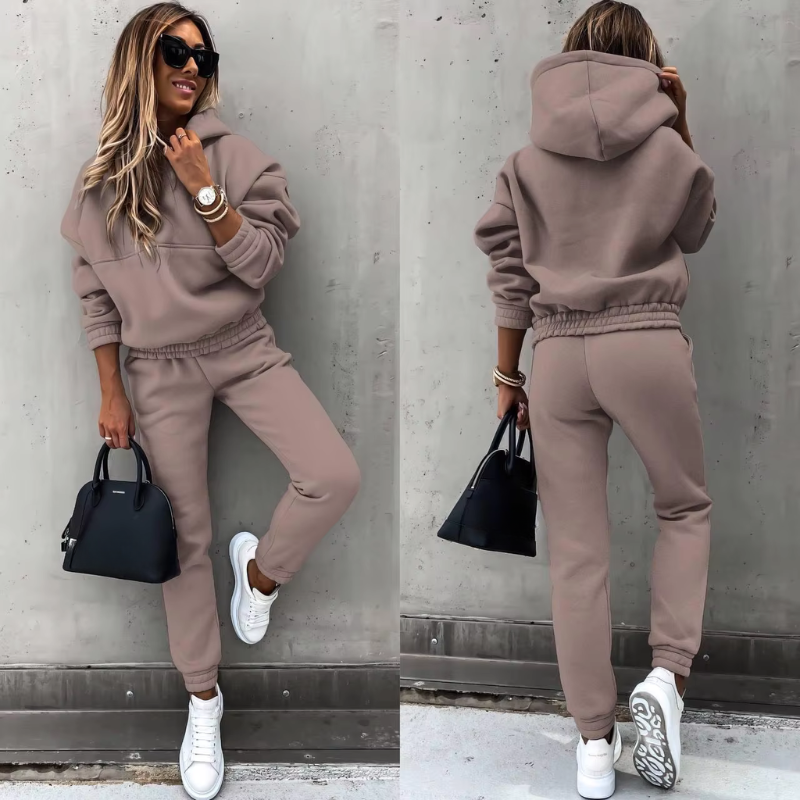 Completo Due Pezzi Da Donna Per Il Tempo Libero | Trendy