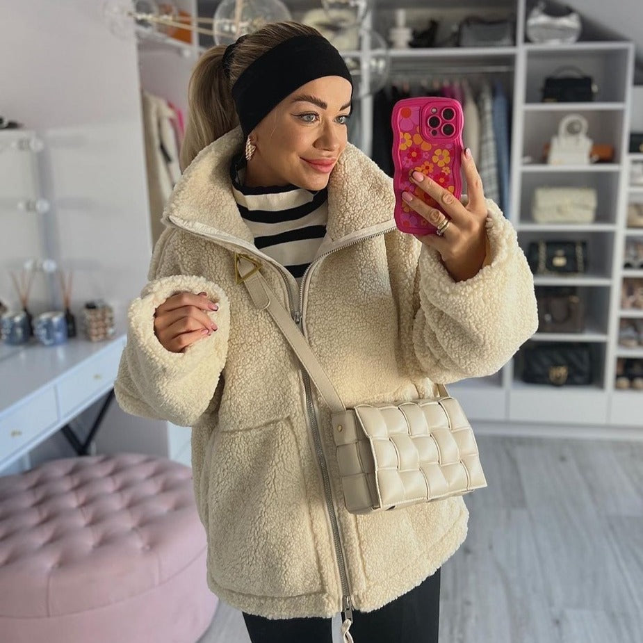 Maya Giacca Teddy Donna – Jacket Morbido e Caldo con Zip, Tasche e Vestibilità Confortevole