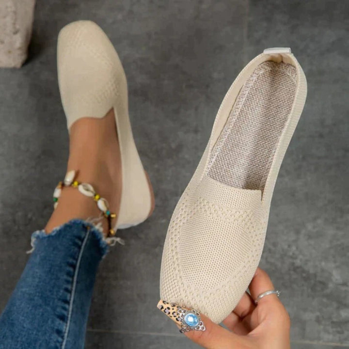Bequeme und flache Schuhe für Damen