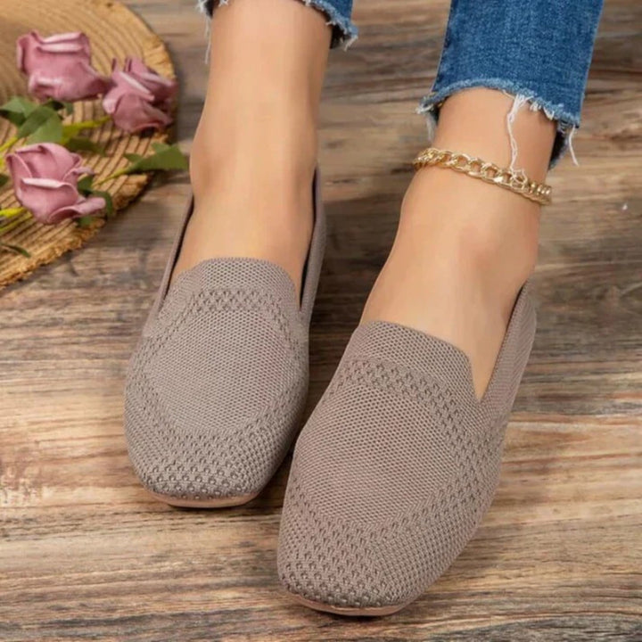 Bequeme und flache Schuhe für Damen